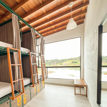 Viajero Guatape Hostel & Lake Club Exterior photo